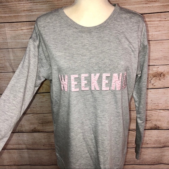 Seven Day Weekend Lounge Top - Picture 1 of 6